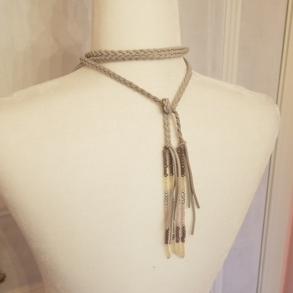 Lavender beaded lasso necklace - Picture 7 of 8